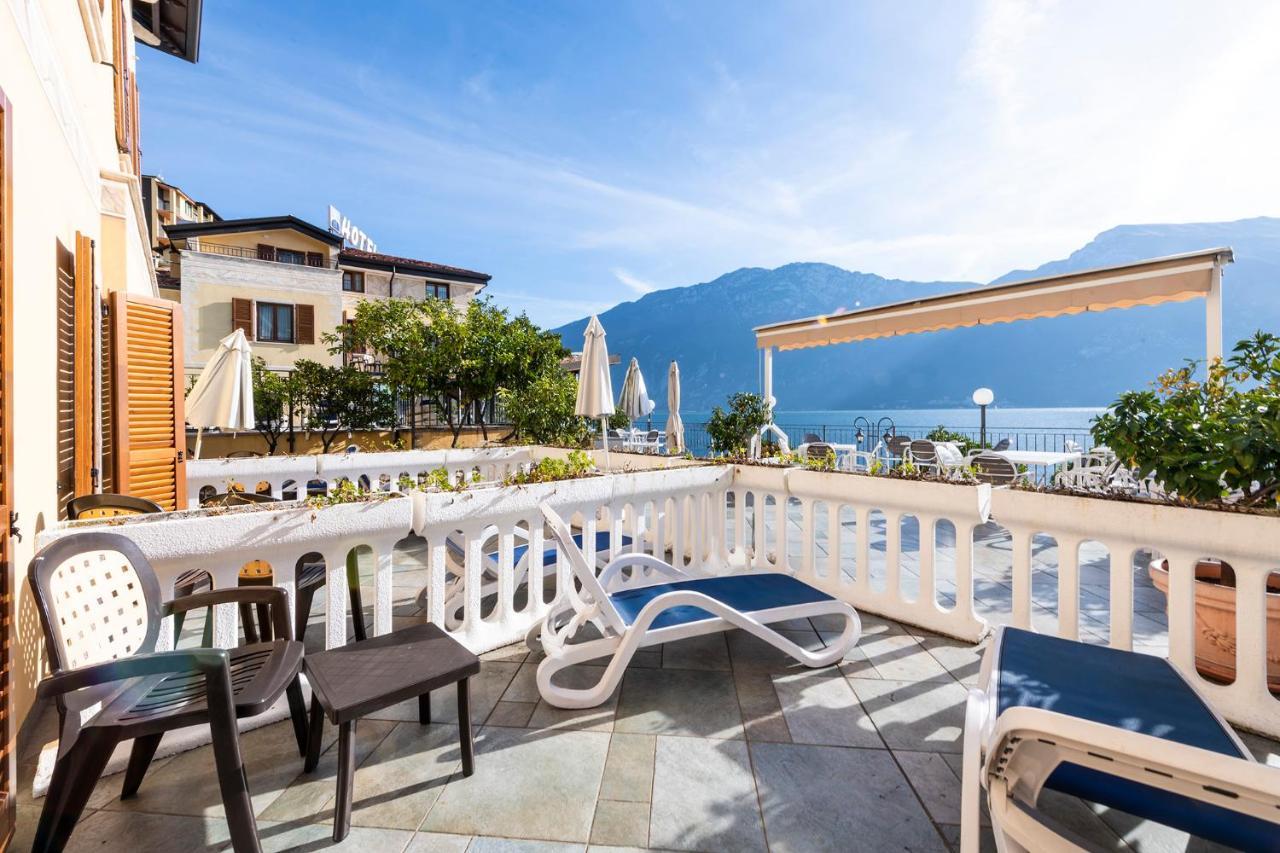 Hotel All'Azzurro Limone sul Garda Extérieur photo