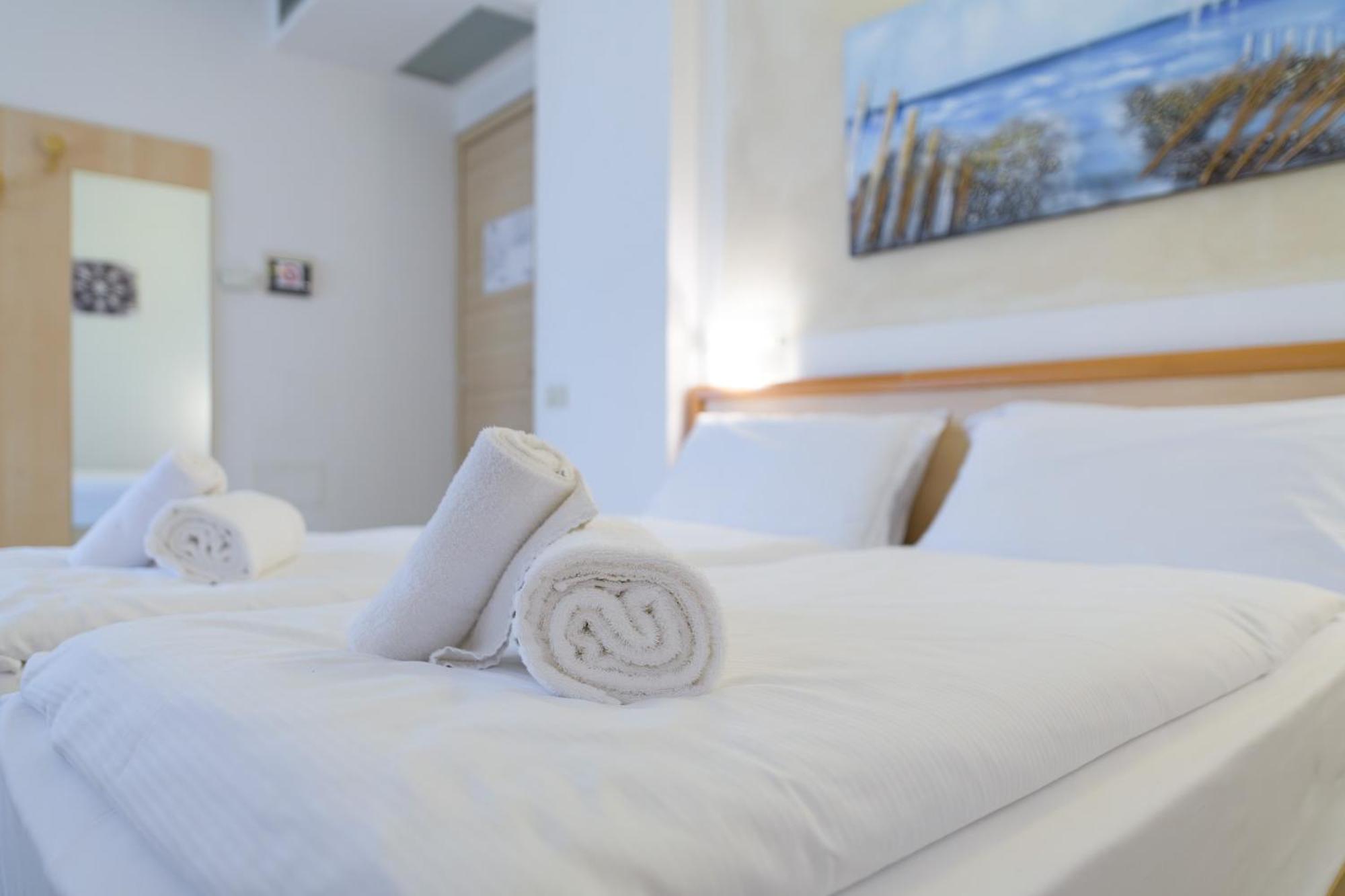 Hotel All'Azzurro Limone sul Garda Chambre photo